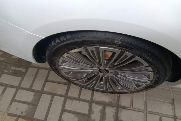 Used Hongqi H5 2022 Classic Model Facelift 1.8T Automatic Smart Connect Flagship Edition
