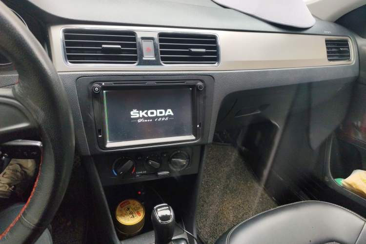 Used Skoda Rapid Spaceback 2014 1.6L Automatic Enjoyment Edition
