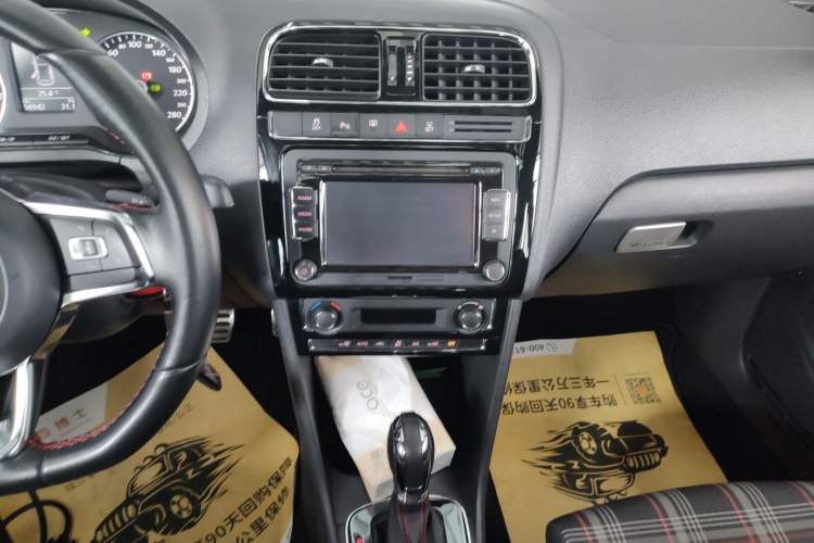 Used Volkswagen Polo 2015 1.4TSI GTI Audio And AC Panel