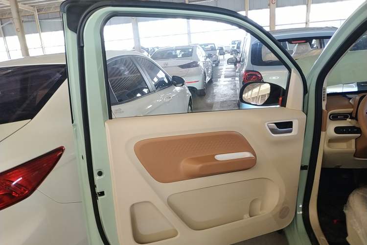 Used Wuling Hongguang MINIEV 2024 3rd Generation 215km Youth Edition