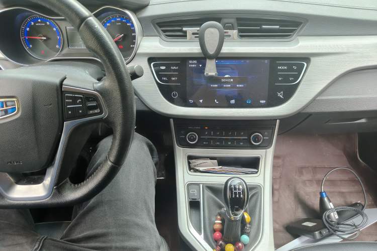 Used Geely Auto Vision 2018 1.5L Manual Happiness Edition Audio And AC Panel