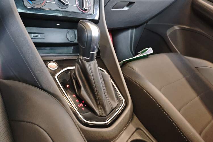 Used Jetta VS7 2020 1.4T Automatic Enjoyment Model Gear Lever