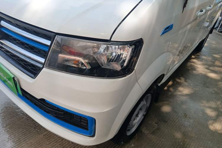 Used Jinbei New Hiace EV 2023 Comfort Model
