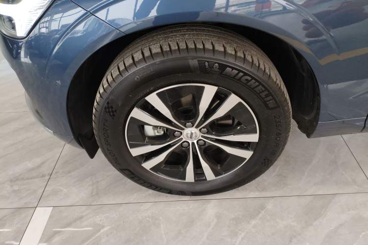 Used Volvo XC60 2025 B5 4x4 Smart Luxury Edition
