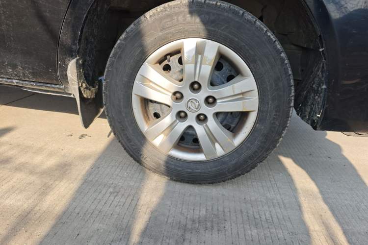 Used FORTHING Lingzhi 2018 M5L 1.6L 7-Seater Comfort Model
