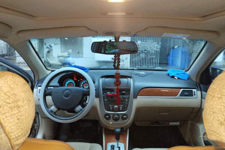 Used Buick Excelle 2011 1.6 LE-AT Headliner