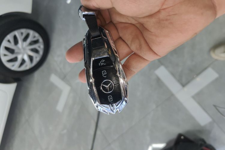 Used Mercedes-Benz E-Class 2023 Updated E 300 L Luxury Edition
