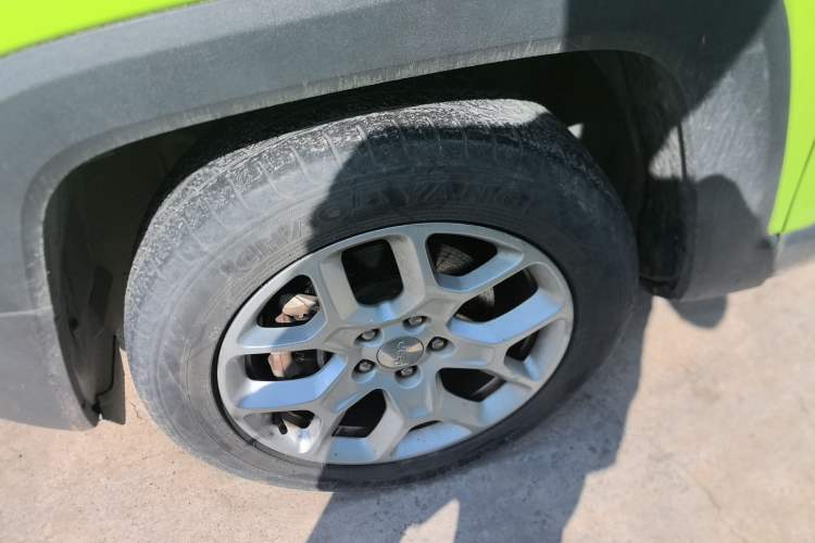 Used Jeep Renegade 2017 180T Automatic High-Energy Version
