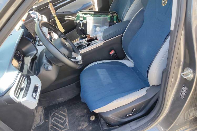 Used Geely Auto Emgrand 2022 4th Generation 1.5L CVT Flagship Model
