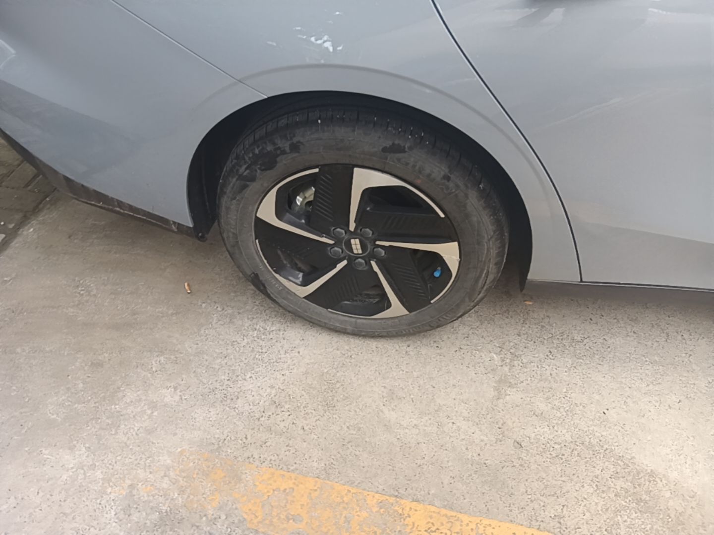 Geely Galaxy L6 2024 125km PLUS Dragon Edition — снимка 11
