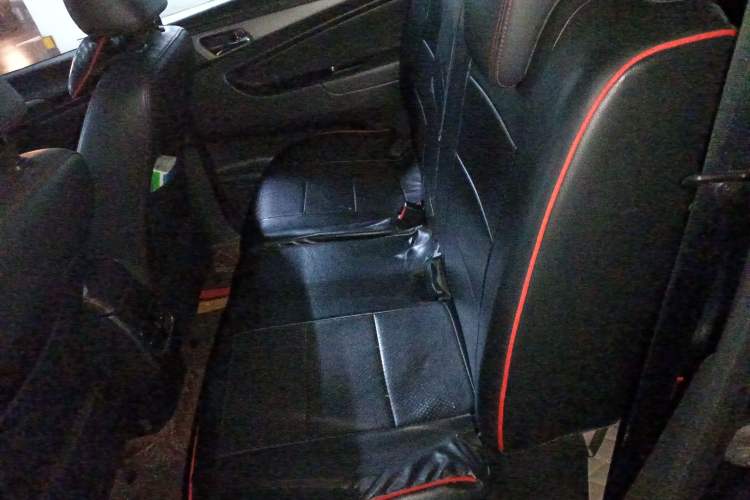 Used CHANGAN KAICHENG Oushang A600 2016 1.5L Manual Luxury 7-Seater