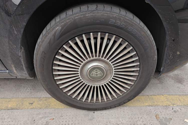 Used Mercedes-Benz Vito 2021 2.0T Elite Version 7 Seats Right Front Wheel Hub