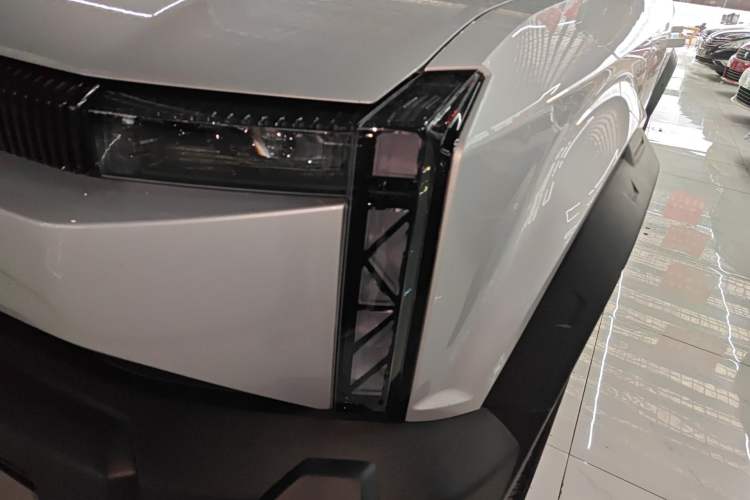 Used iCAR 03 2024 401km Two-Wheel Drive Standard Advanced Version
