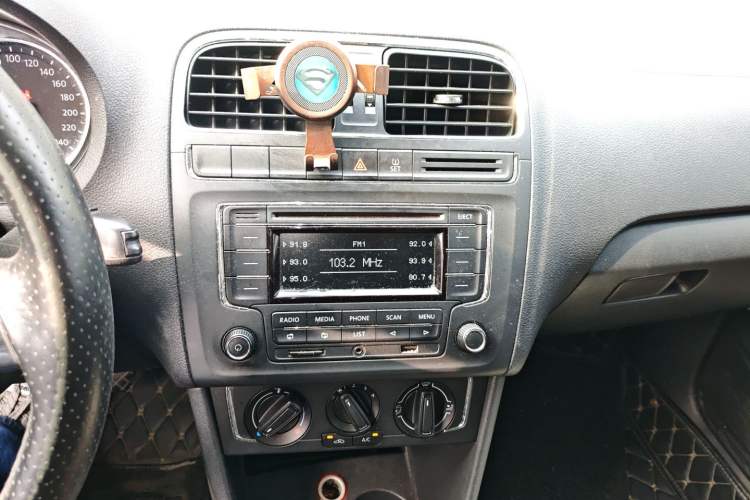 Used Volkswagen Polo 2014 1.6L Manual Comfort Edition