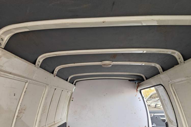 Used King Long Longyao 8 2021 41-Foot Cargo Van with Mid-Roof
