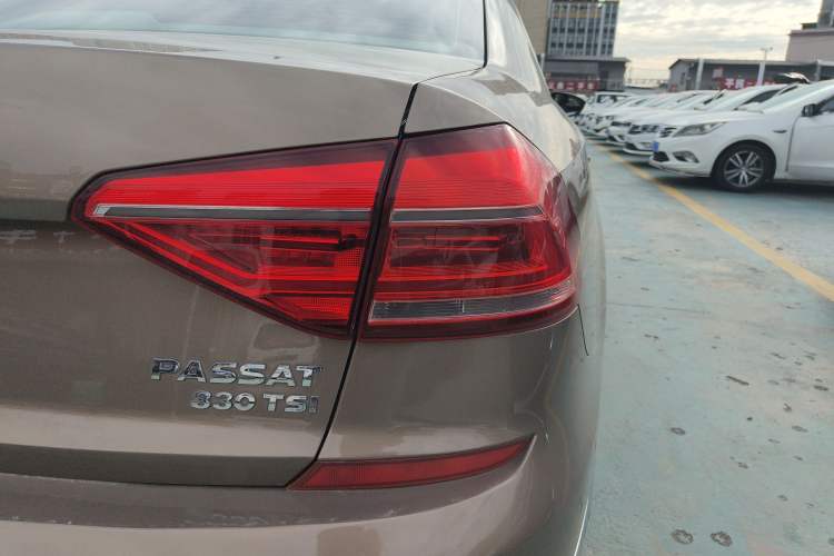 Used Volkswagen Passat 2016 330TSI DSG Luxury Edition