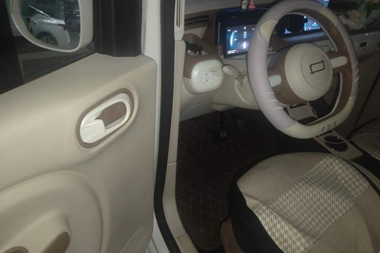 Used Bestune Pony 2026 222km Colorful Horse
