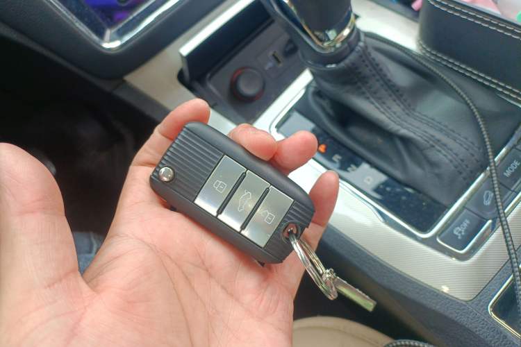 Used Roewe RX5 New Energy 2017 eRX5 50T Hybrid Connected Prestige Flagship Edition Vehicle Key