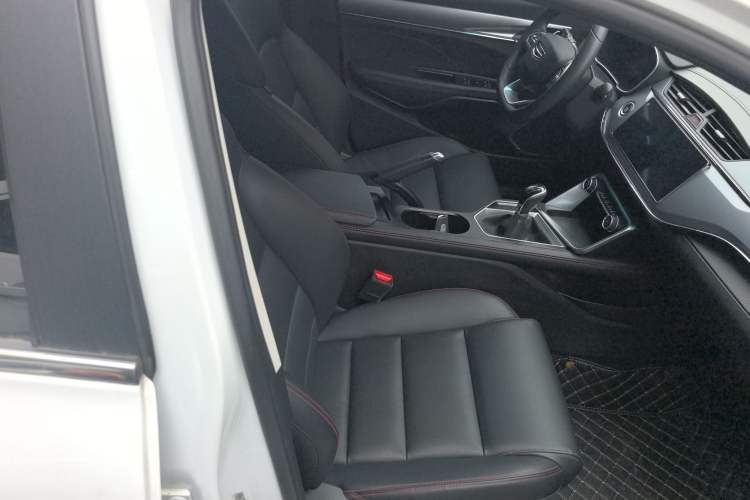 Used Geely Auto Binray 2019 200T Manual Binchi Edition