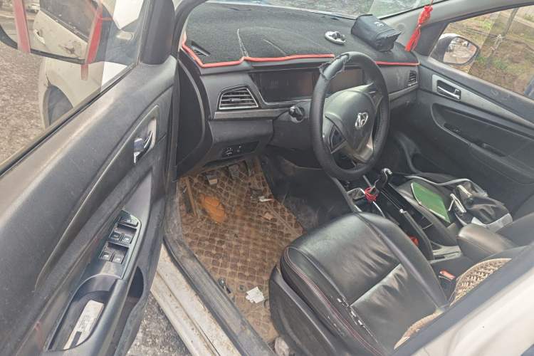 Used CHANGAN KAICHENG Oushang A600 2016 1.5L Manual Elite 7-Seater
