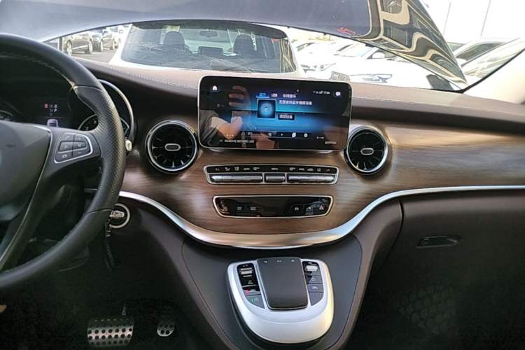 Used Mercedes-Benz V-Class 2022 V 260 L Long Wheelbase Prestige Edition
