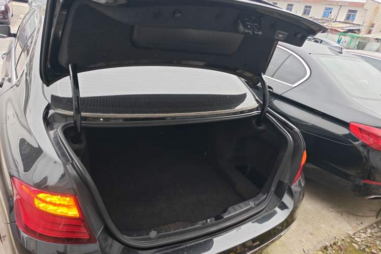 Used BMW 5 Series 2017 525Li Luxury Design Package Trunk