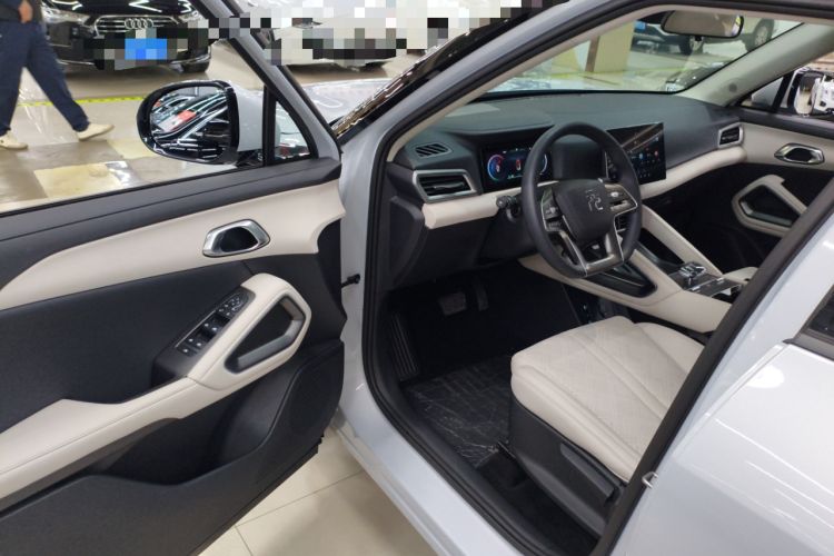 Used BYD Yuan UP 2024 401 km Active Version Driver Seat