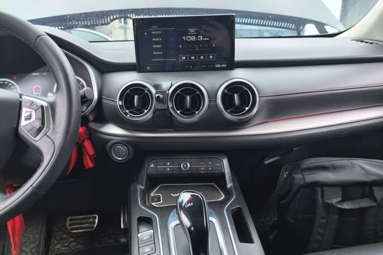 Used Wey VV6 2018 2.0T Two-Wheel-Drive Ultra-Luxury Version China V Standard