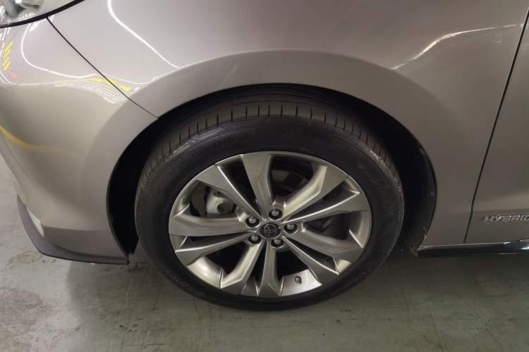 Used Toyota SIENNA 2023 2.5L Hybrid Platinum Edition