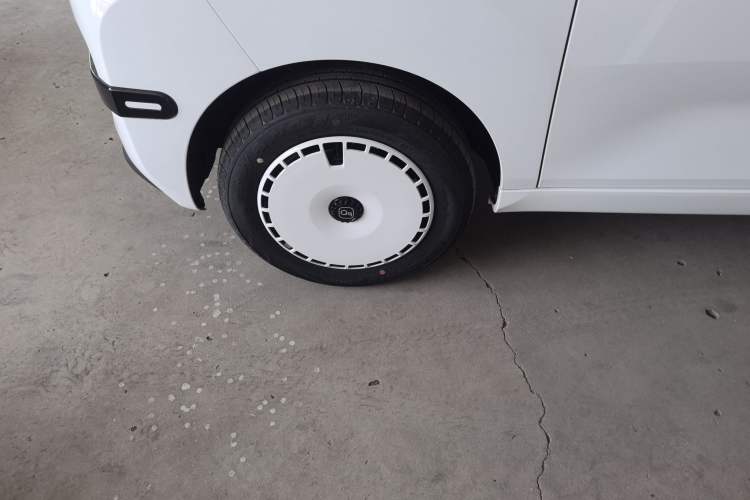 Used Chery QQ Ice Cream 2024 Edition Youth Version 205km Sundae Left Front Wheel Hub