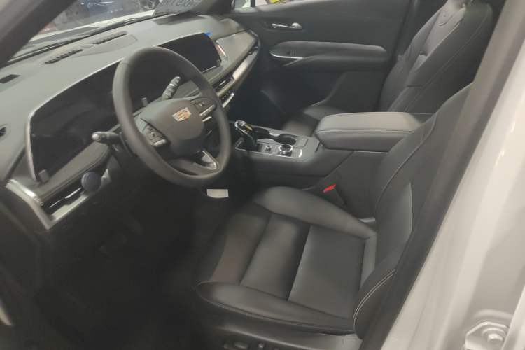 Used Cadillac XT4 2024 28T Two-Wheel-Drive Luxury Version
