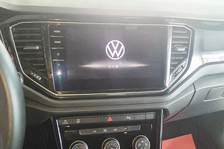 Used Volkswagen T-ROC 2022 280TSI DSG Two-Wheel Drive Comfort PLUS Audio And AC Panel