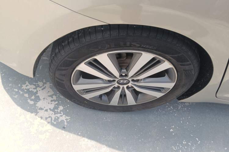 Used Hyundai Mistra 2016 1.8L Automatic Smart GLS
