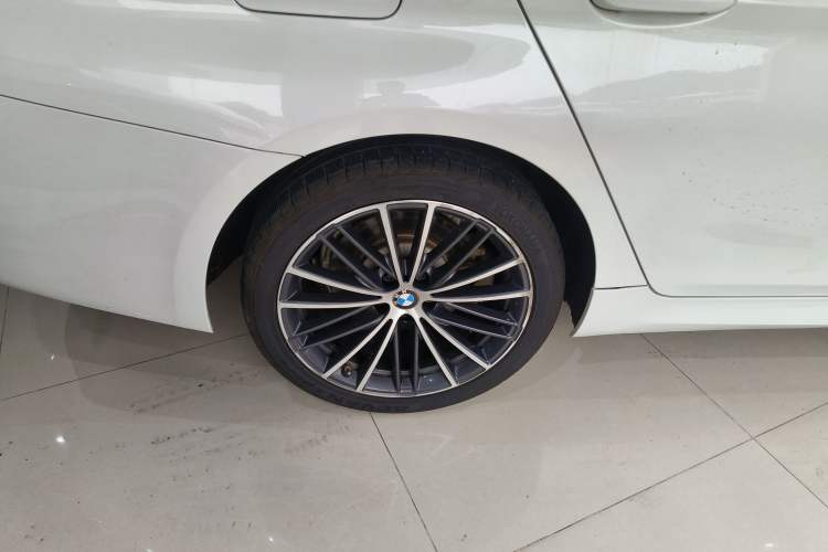 Used BMW 5 Series 2021 Facelifted 530Li Leading Edition M Sport Package