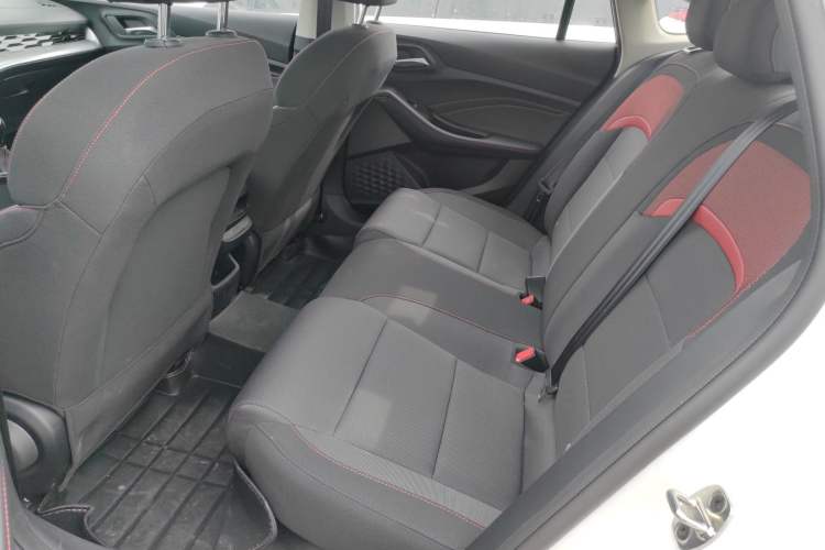 Used MG 5 2023 180 DVVT Manual Fashion Edition Left Rear Seat