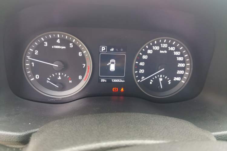 Used Hyundai Tucson 2015 1.6T Dual-Clutch Two-Wheel-Drive Smart Model Instrument Cluster