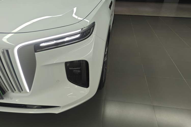 Used Hongqi E-HS9 2022 660 km Range Flagway Edition Six Seats