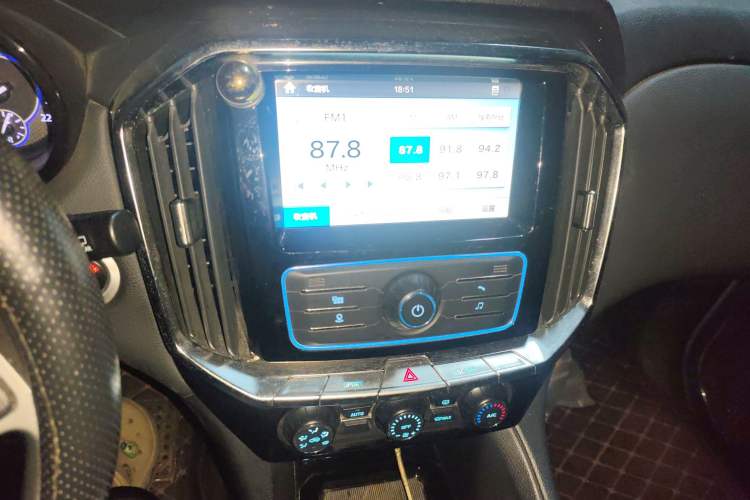 Used JMC Yusheng S350 2016 2.0T Automatic All-Wheel Drive Gasoline Luxury Version with Sunroof 5 Seats
