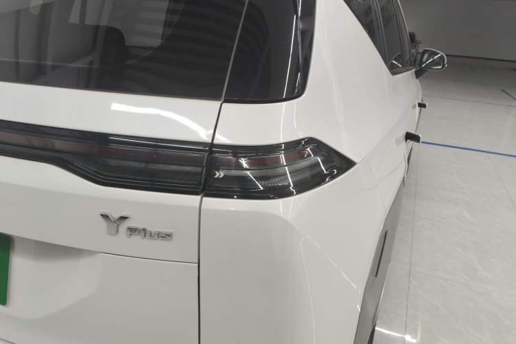 Used AION Y 2023 Younger Star Edition