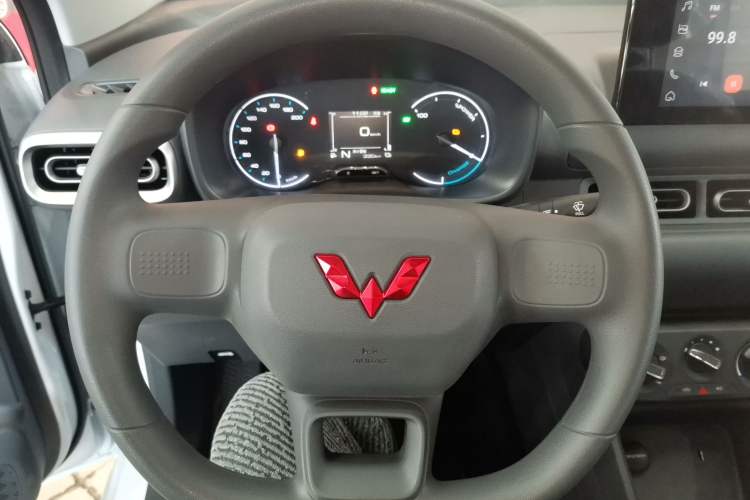 Used Wuling Hongguang New Energy 2025 Extended-Range Hybrid 50KM Comfort Version