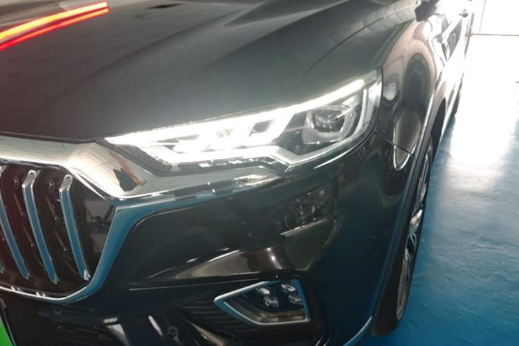 Used Hongqi HS5 2022 Facelifted Version 2.0T Smart Connect Flagship All-Wheel-Drive Edition
