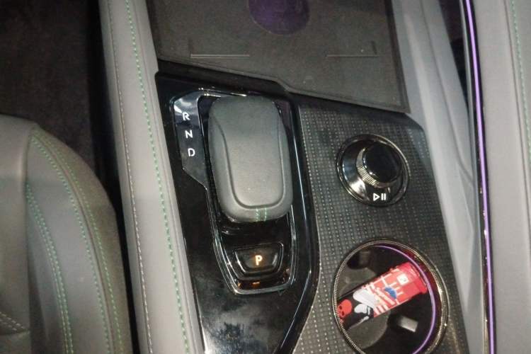 Used Zeekr 001 2022 Long-Range Dual-Motor WE Edition Gear Lever