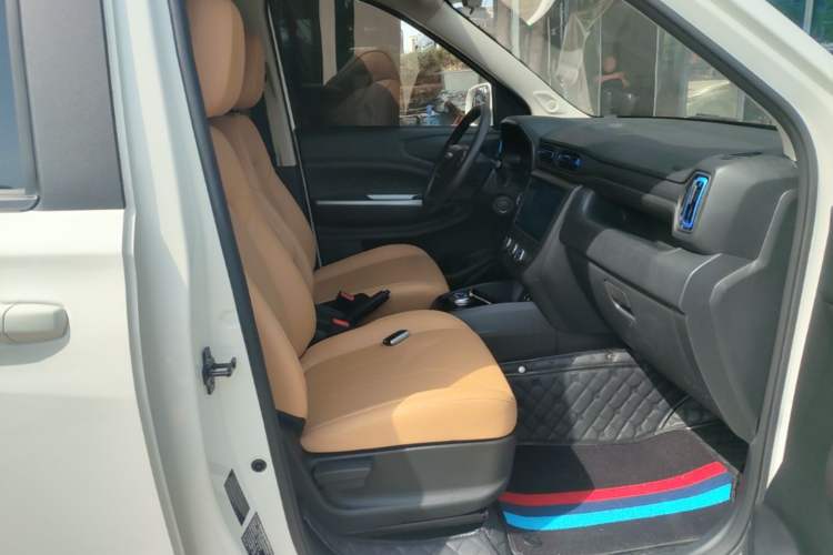 Used Dongfeng Fengon E380 2023 Standard Edition – Comfort Model 7 Seats
