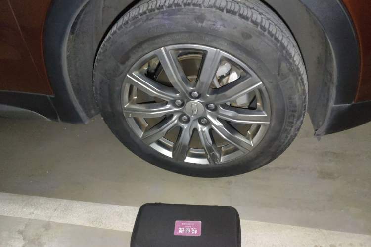 Used Cadillac XT4 2018 28T Two-Wheel Drive Leading Version
