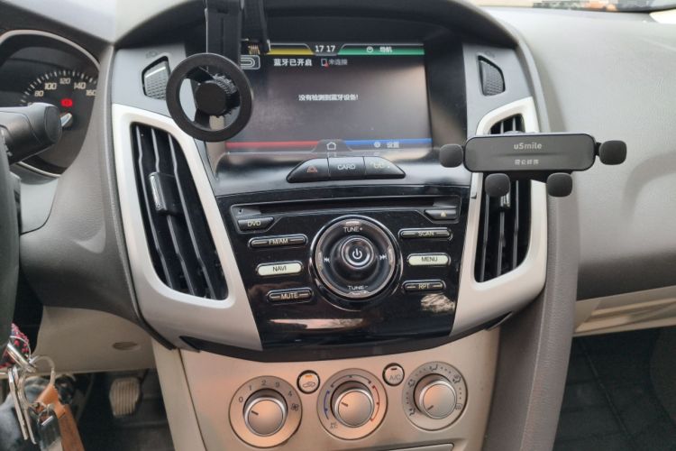 Used Ford Focus 2012 Sedan 1.6L Manual Comfort Model Audio And AC Panel