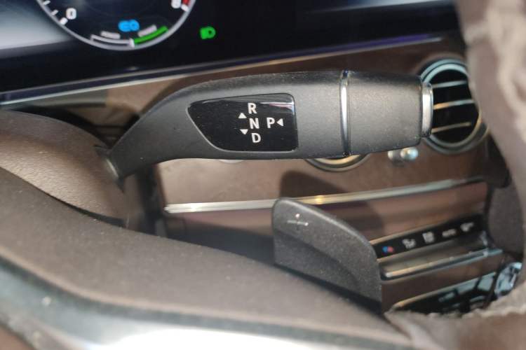 Used Mercedes-Benz E-Class 2020 E 260 L Gear Lever