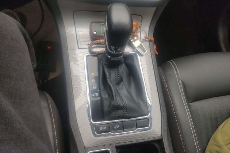 Used Roewe RX5 2020 20T Automatic 4G Connect Superior Flagship Edition