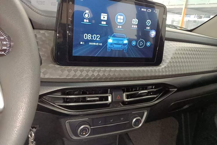 Used JMC Baodian 2023 2.5T Diesel 4x4 Comfort Edition Long Wheelbase JX4D25A6L