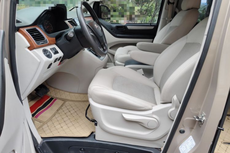 Used SAIC MAXUS G10 2016 2.0T Automatic Elite Edition
