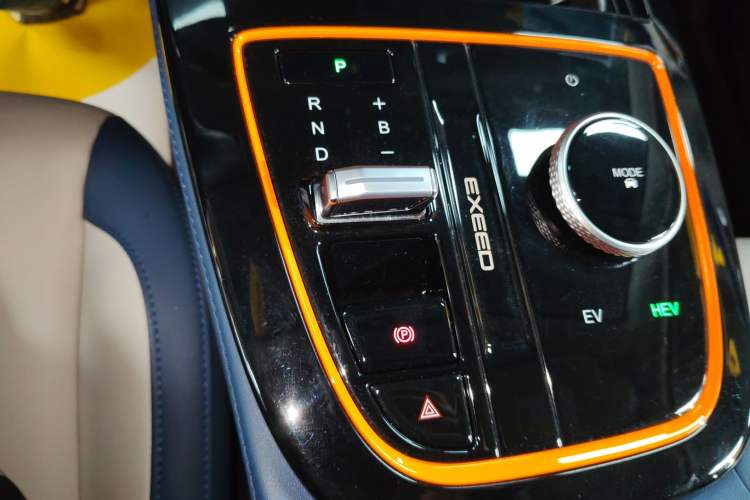 Used EXEED Zhuifeng C-DM 2023 1.5 TCI-DHT 80KM Yu Feng Xing Edition Gear Lever